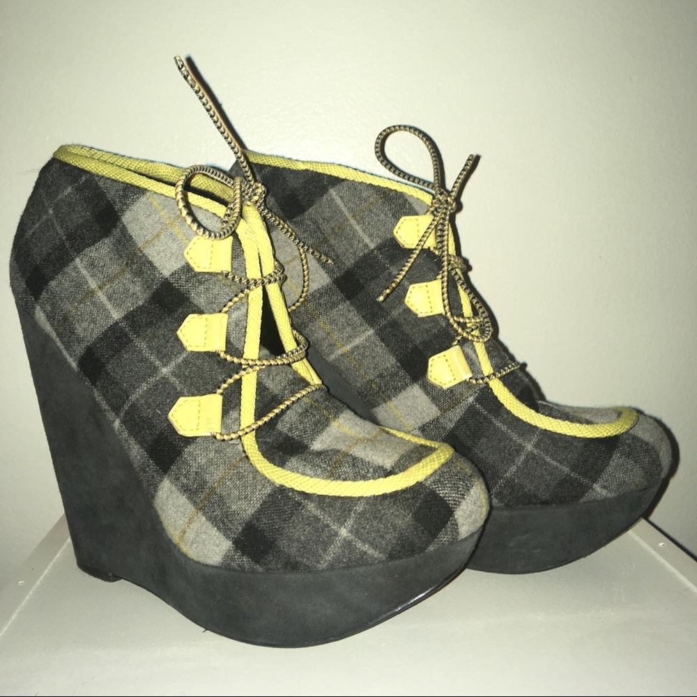 Rachel Roy Wedges